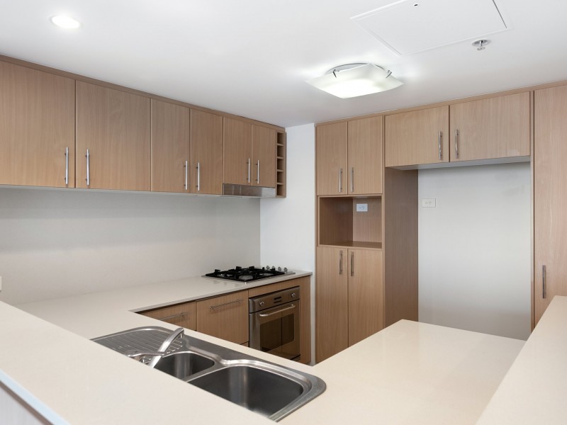 1302/50 Marine Parade, Southport QLD 4215