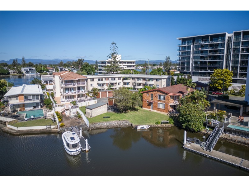 15/9 Holborow Close, Surfers Paradise QLD 4217