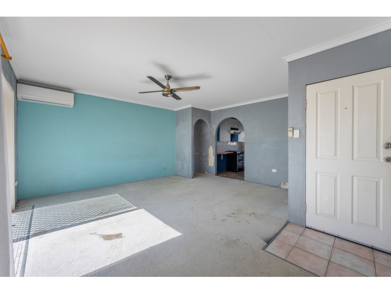 15/9 Holborow Close, Surfers Paradise QLD 4217