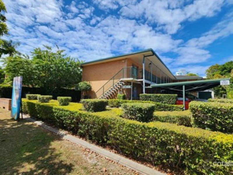 Unit 2/`161 Muir Street, Labrador QLD 4215