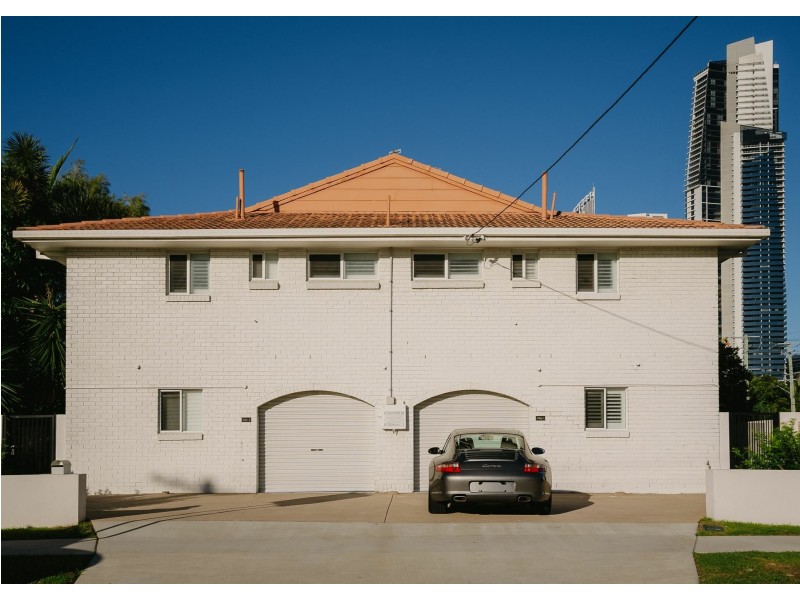 Villa 1/15 Thomas Drive, Surfers Paradise QLD 4217
