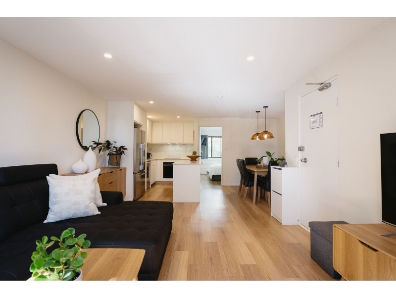 29/24 Trickett Street, Surfers Paradise QLD 4217