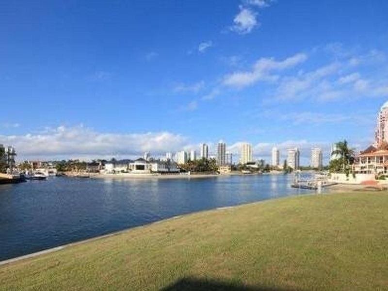 85 Admiralty Drive, Surfers Paradise QLD 4217