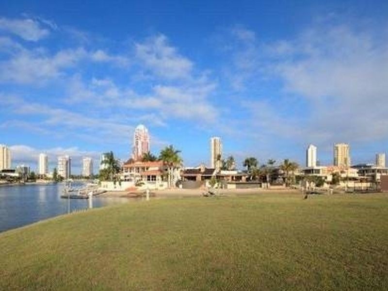 85 Admiralty Drive, Surfers Paradise QLD 4217