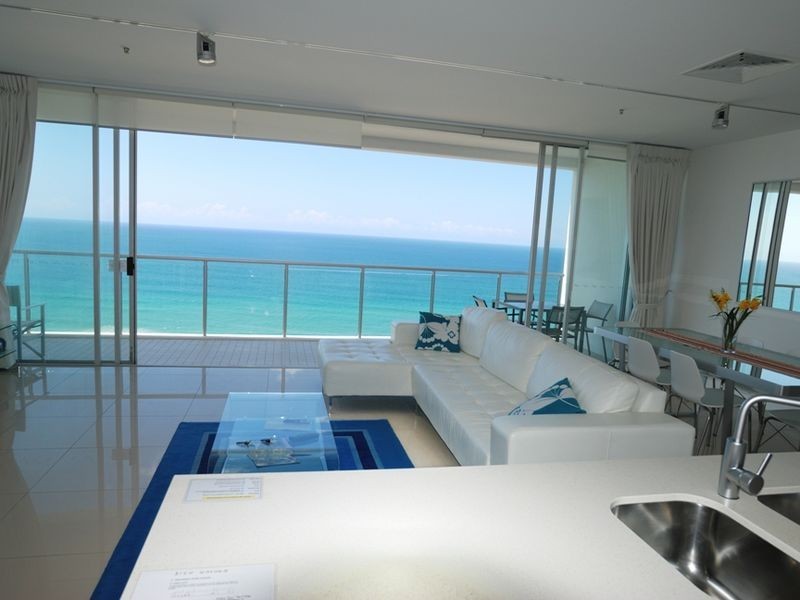 Broadbeach Bourevard, Broadbeach QLD 4218