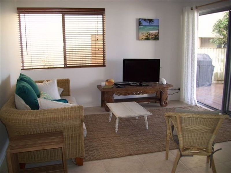 432 The Esplanade, Palm Beach QLD 4221