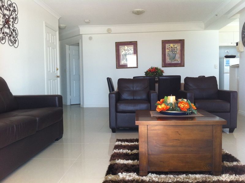 6 View Av, Surfers Paradise QLD 4217
