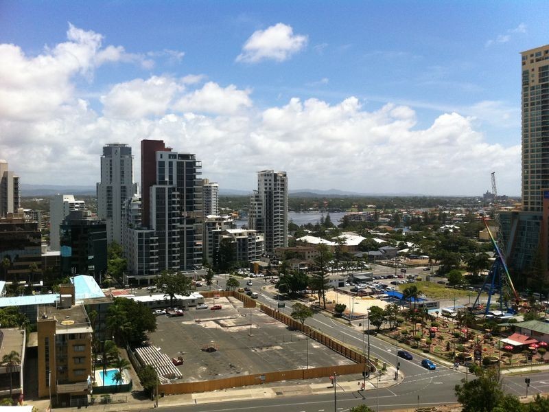 6 View Av, Surfers Paradise QLD 4217