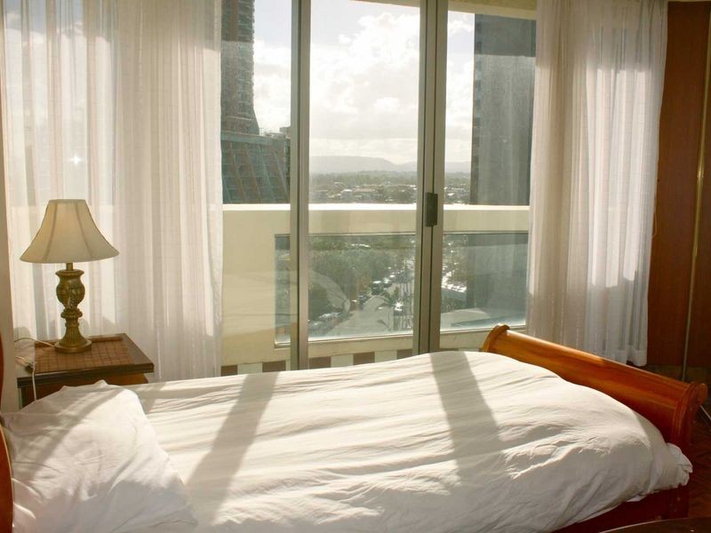 31/114 The Esplanade, Surfers Paradise QLD 4217