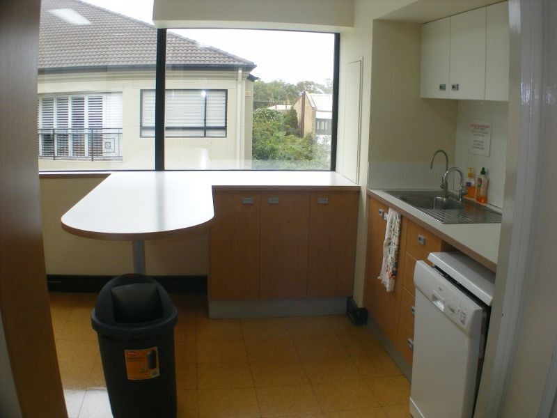 34-36 Thomas Drive, Chevron Island QLD 4217