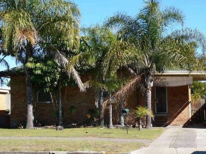 24 Sunshine Pde, Miami QLD 4220