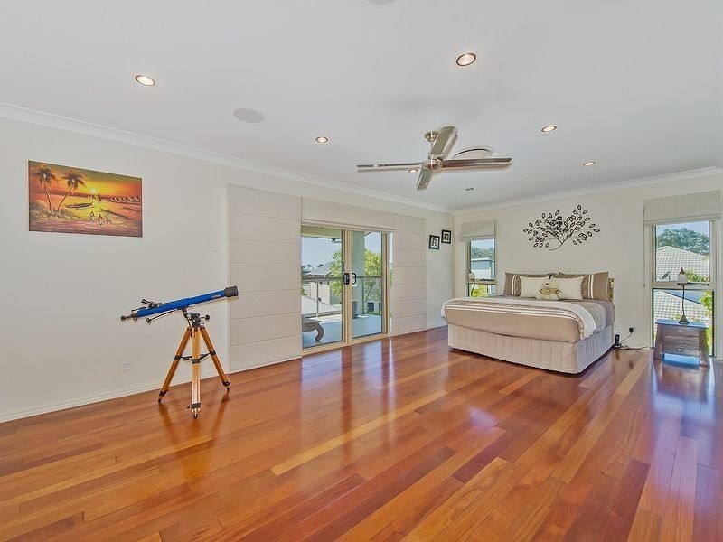 2 Giardino Lane, Varsity Lakes QLD 4227