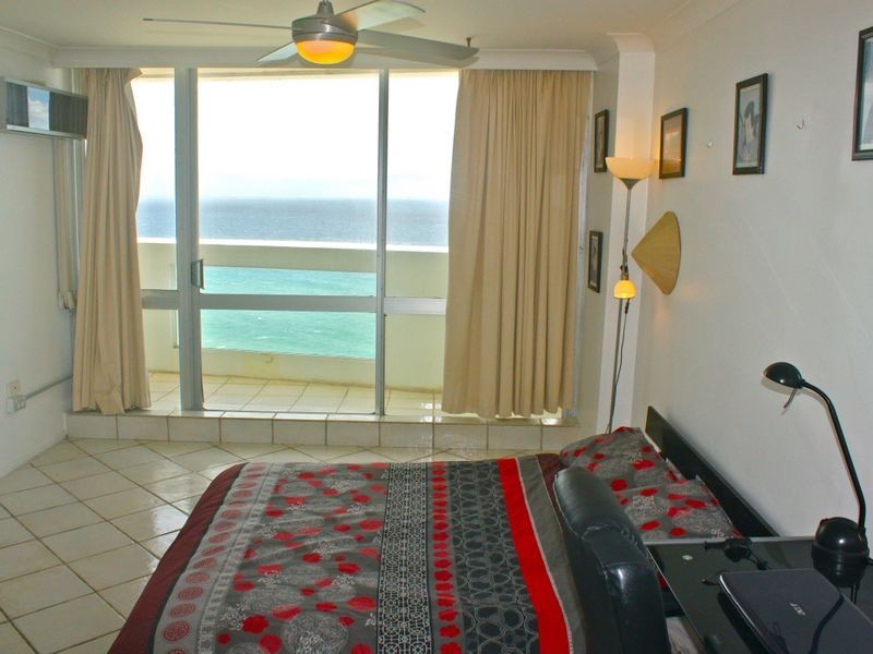 97/114 The Esplanade, Surfers Paradise QLD 4217