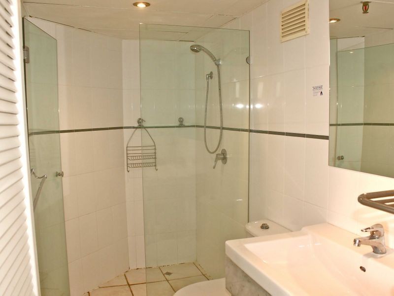 97/114 The Esplanade, Surfers Paradise QLD 4217