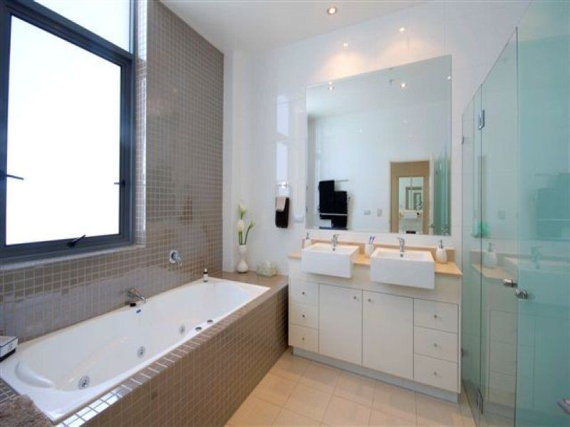 2301/18 Cypress Avenue, Surfers Paradise QLD 4217