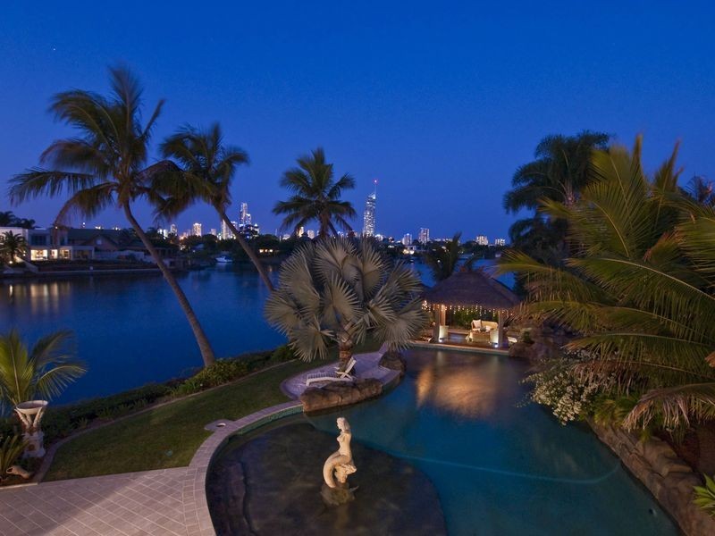 171 Monaco Street, Broadbeach Waters QLD 4218