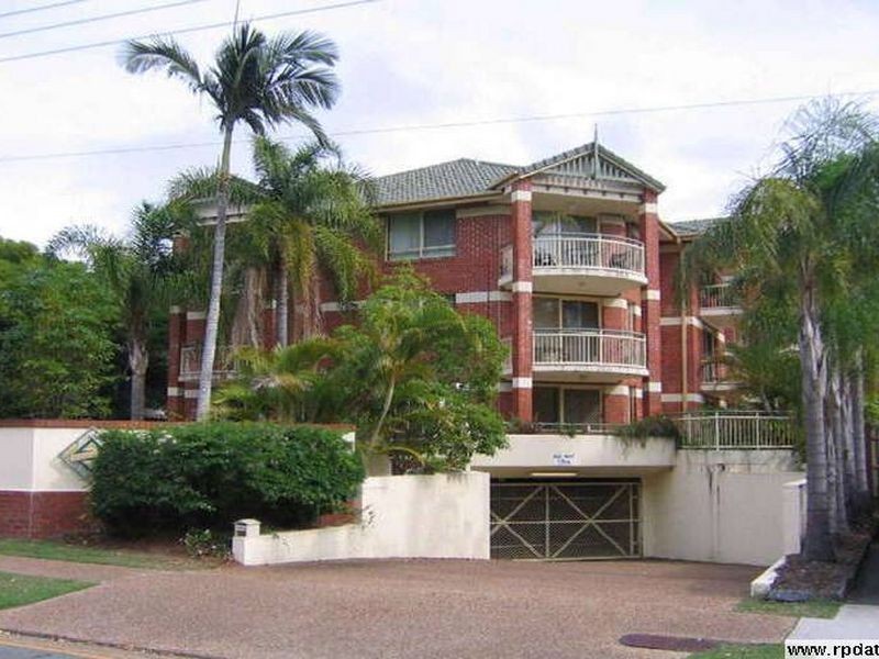 66 Bauer Street, Southport QLD 4215