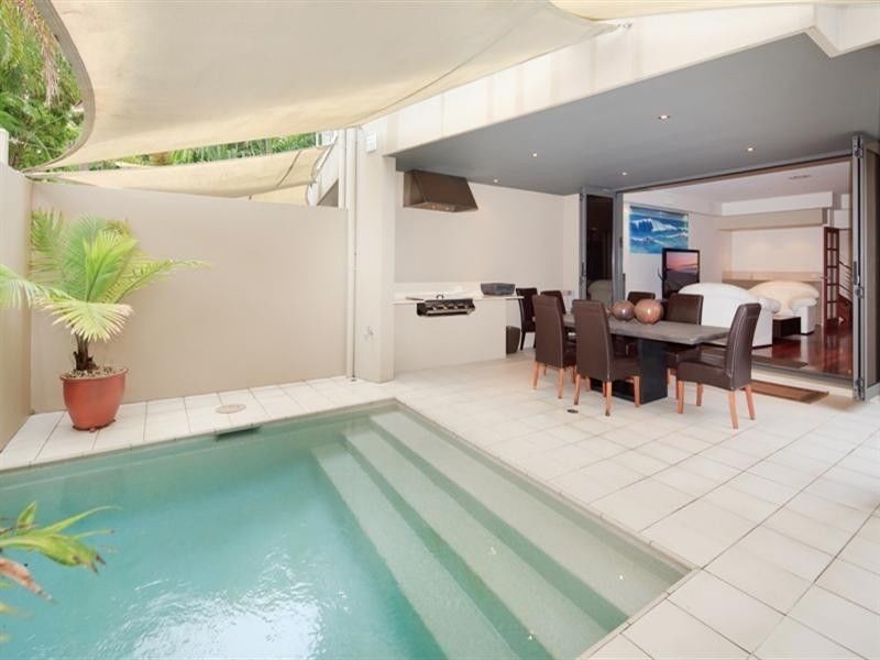 28A Armrick Avenue, Broadbeach QLD 4218