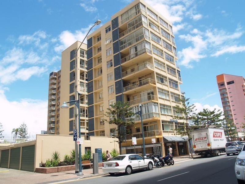 2A/32 Hanlan St, Surfers Paradise QLD 4217