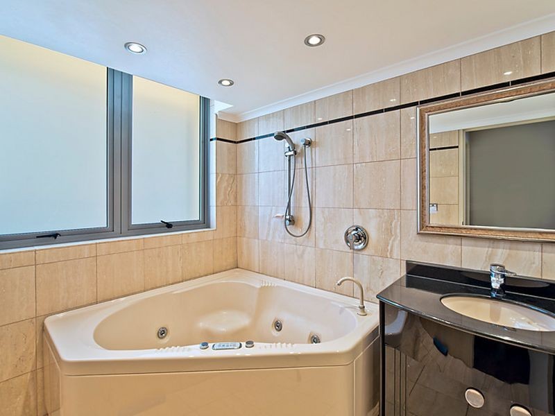 5/25 Northcliffe Terrace, Surfers Paradise QLD 4217