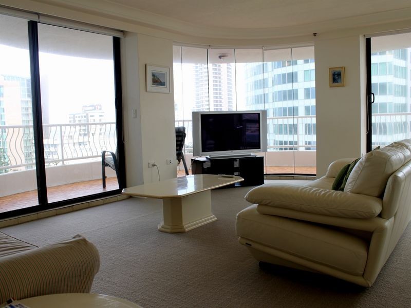 10D/30 Laycock Street, Surfers Paradise QLD 4217