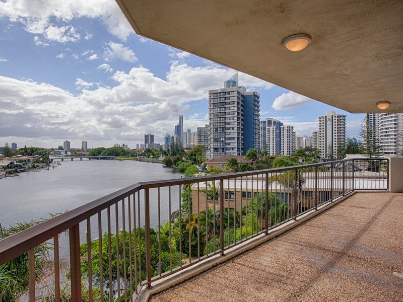 15 ‘Florid Gold Coast Hwy, Surfers Paradise QLD 4217
