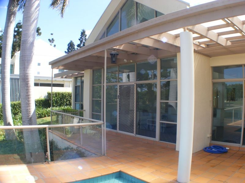 1102 Spring Terraces Royal Pines, Benowa QLD 4217