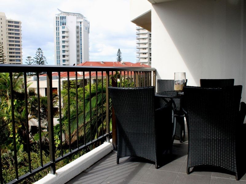 301/5 Enderley Ave, Surfers Paradise QLD 4217