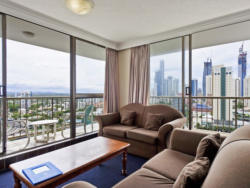 61/43 Enderley Avenue, Surfers Paradise QLD 4217