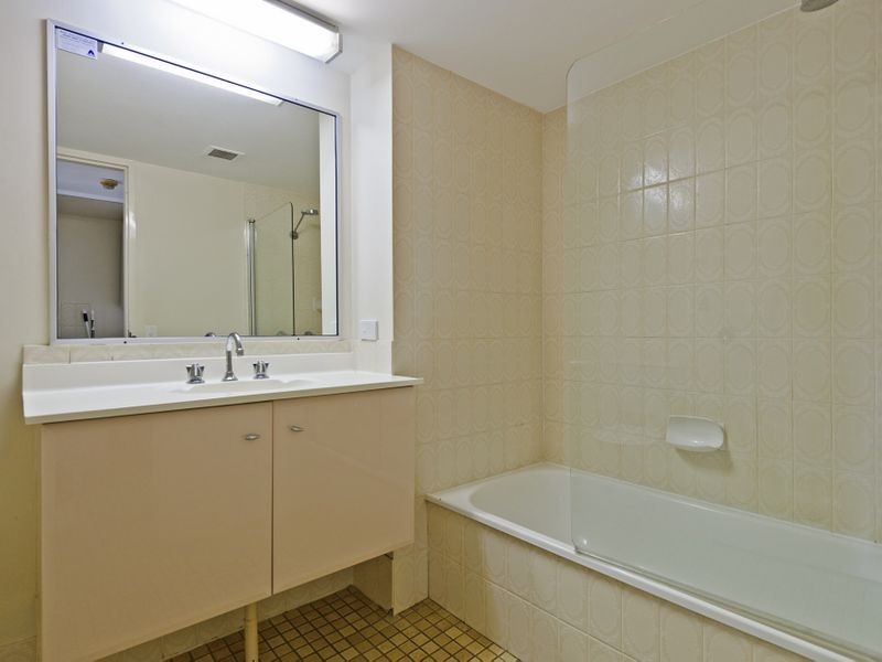 61/43 Enderley Avenue, Surfers Paradise QLD 4217