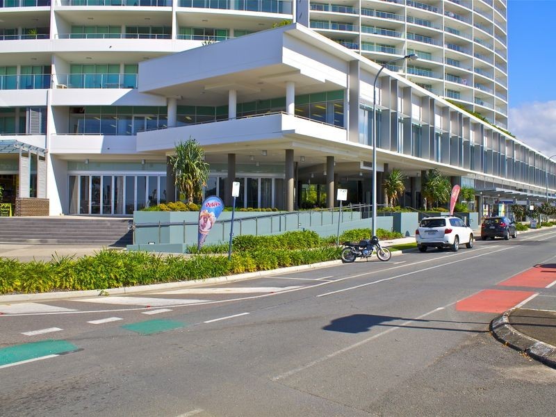3/99 Marine Parade, Southport QLD 4215