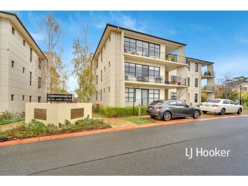 18/1 Conservatory Drive, Burwood VIC 3125