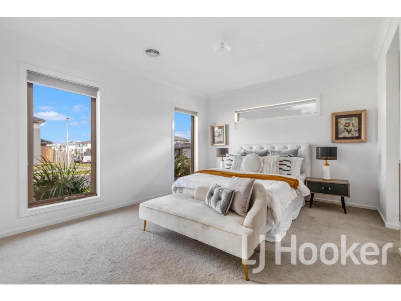 1 Grindall Way, Point Cook VIC 3030