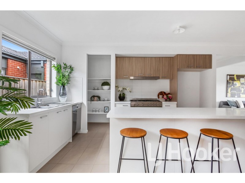 1 Grindall Way, Point Cook VIC 3030