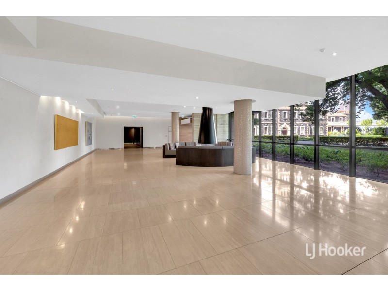 1316/555-557 St Kilda Road, Melbourne VIC 3000