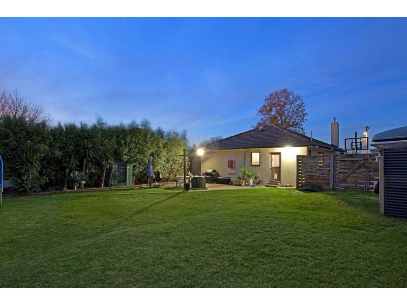 14 Piperita Road, Ferntree Gully VIC 3156