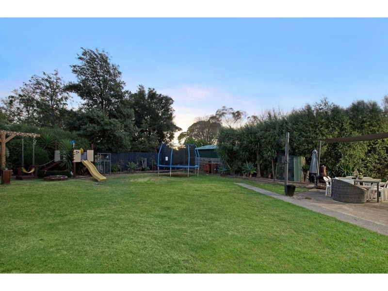 14 Piperita Road, Ferntree Gully VIC 3156