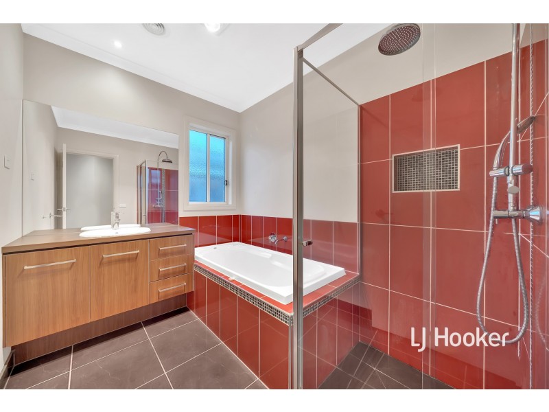 94 Palmers Road, Williams Landing VIC 3027