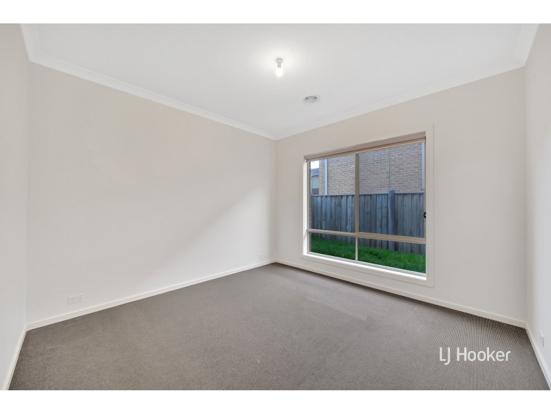 54 Dingo Street, Point Cook VIC 3030