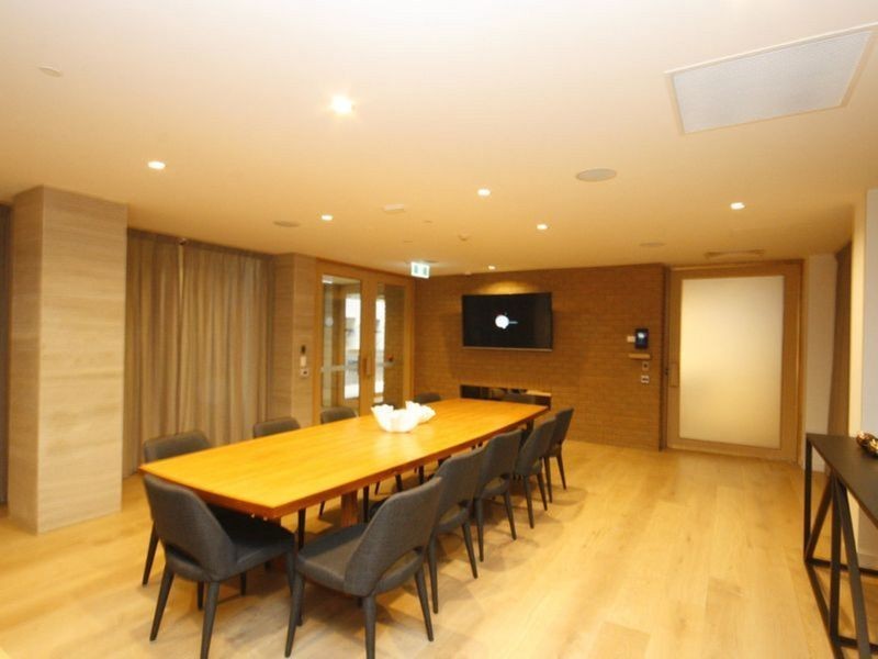 102/8 Station Street, Caulfield North VIC 3161