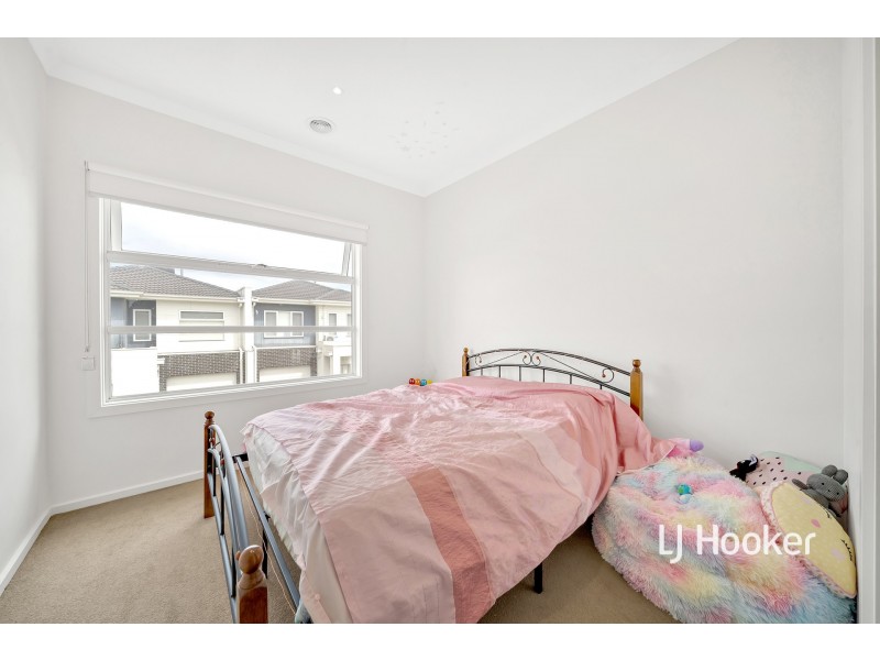 1/5 Annafee Avenue, Keysborough VIC 3173