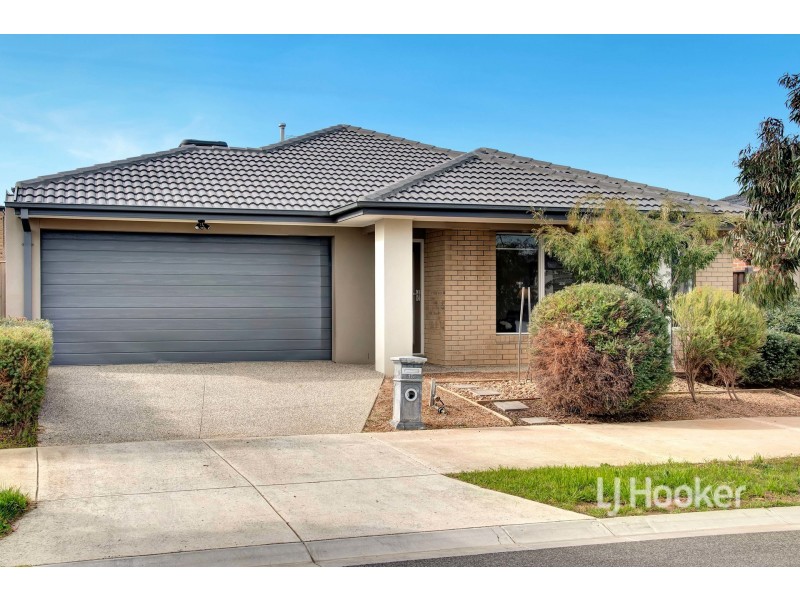 15 Sorrenberg Street, Point Cook VIC 3030