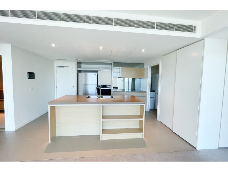 2404/9 Waterside Place, Docklands VIC 3008