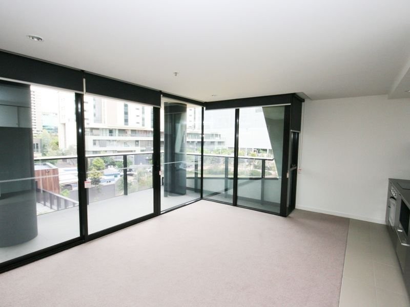 206/815 Bourke Street, Docklands VIC 3008