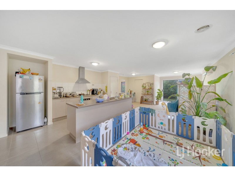 8 Ferriman Way, Truganina VIC 3029