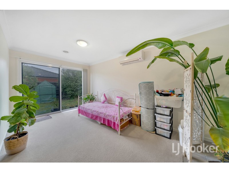 8 Ferriman Way, Truganina VIC 3029