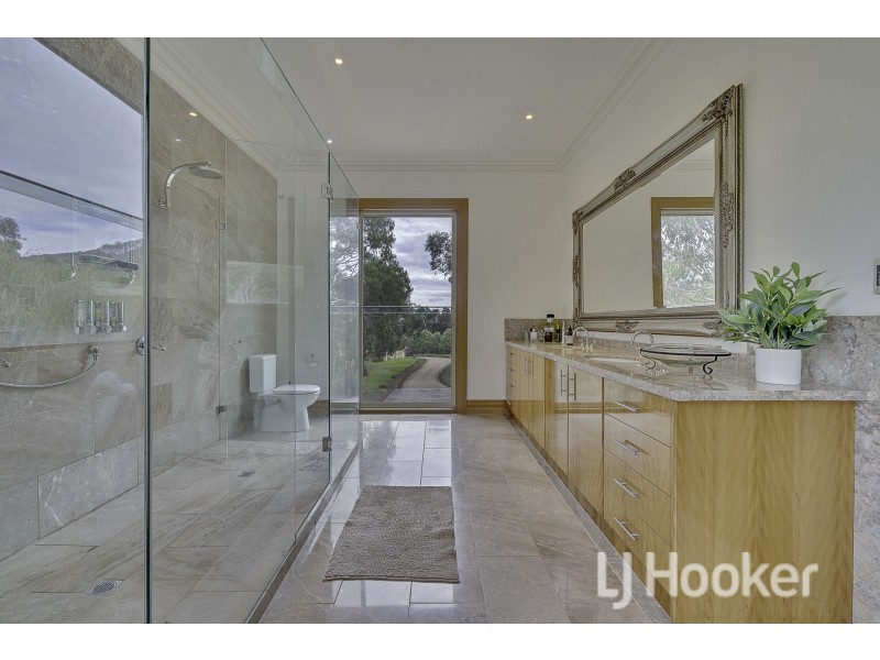 13 Jeanette Maree Court, Kilsyth VIC 3137