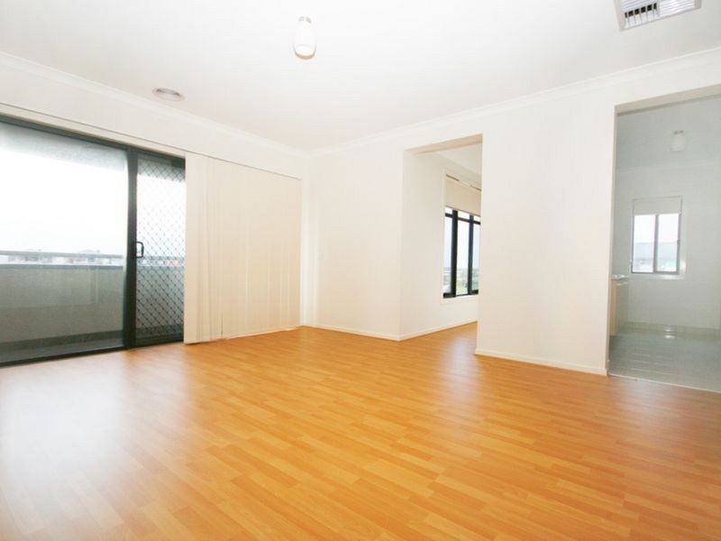 30 Bayvista Circuit, Point Cook VIC 3030