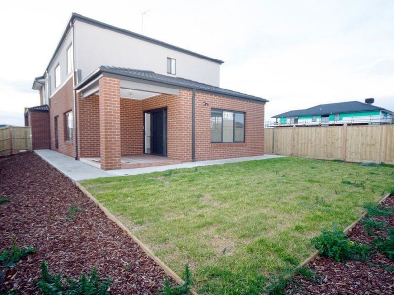 30 Bayvista Circuit, Point Cook VIC 3030