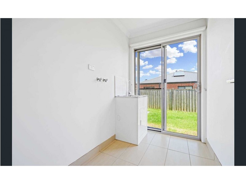 98 Wallaroo Way, Doreen VIC 3754